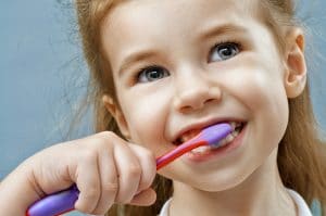 צחצוח שיניים ילדים - מרפאת מומחים ד"ר עיני